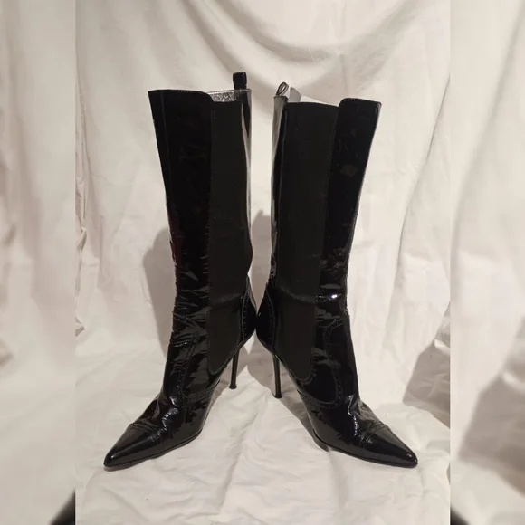 Final Sale - DOLCE & GABBANA Black Patent Pull-on Stiletto Boots, size 37½ - Picture 3 of 9